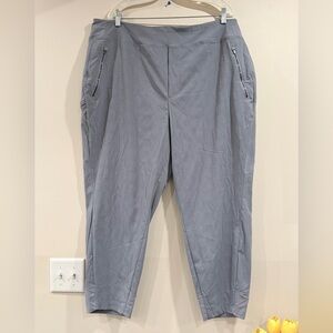 🔥Athleta Women’s Pants Size Plus 22 Gray with side packets🔥
